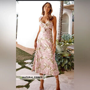 ! AMALIE THE LABEL - EVERLY TIE FRONT MIDI DRESS IN ISIA FLORAL